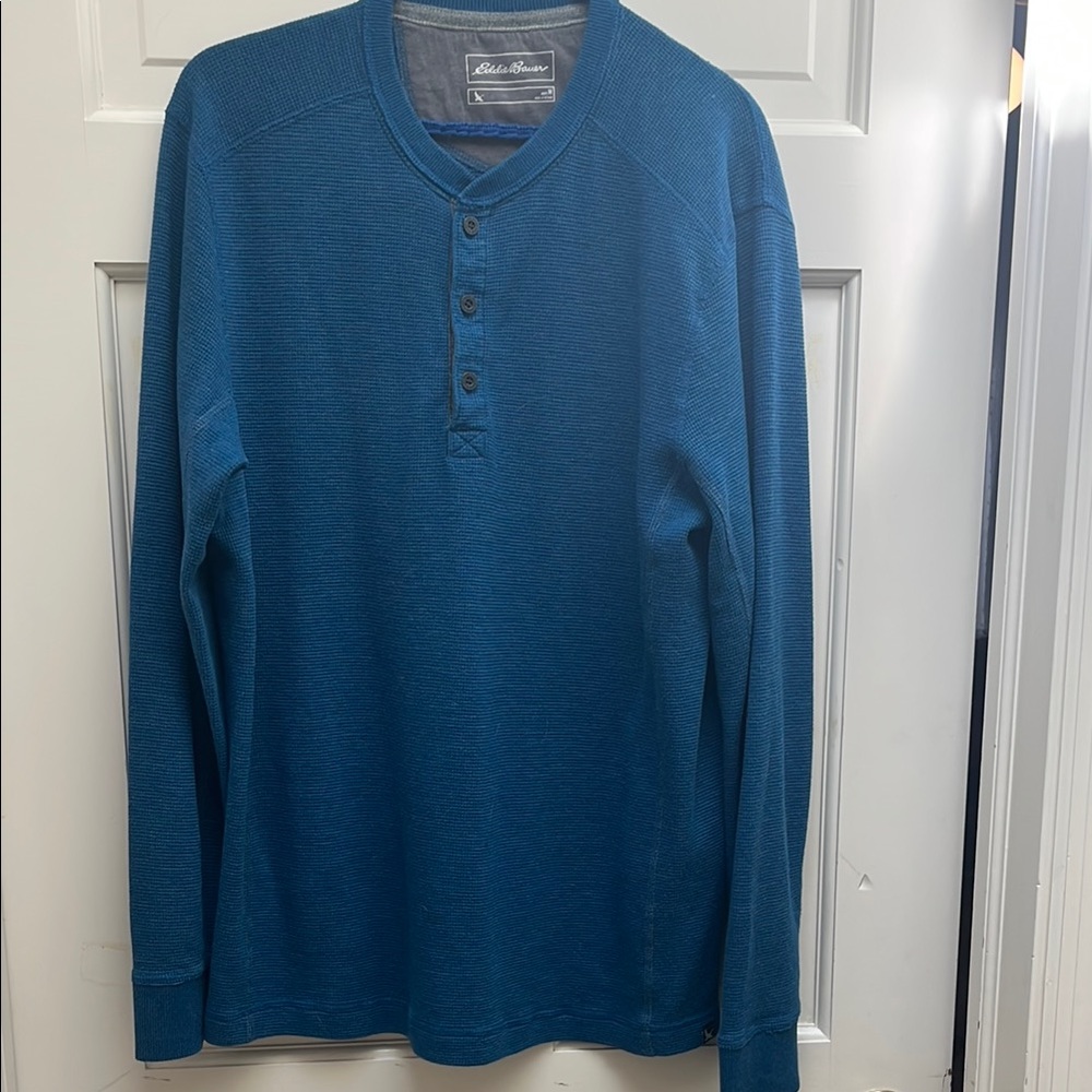 Eddie Bauer Mens blue waffle weave henley